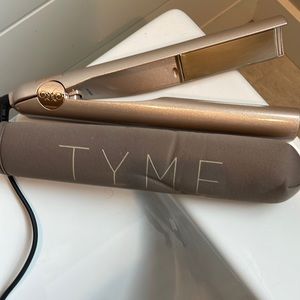 TYME styling iron- like new
